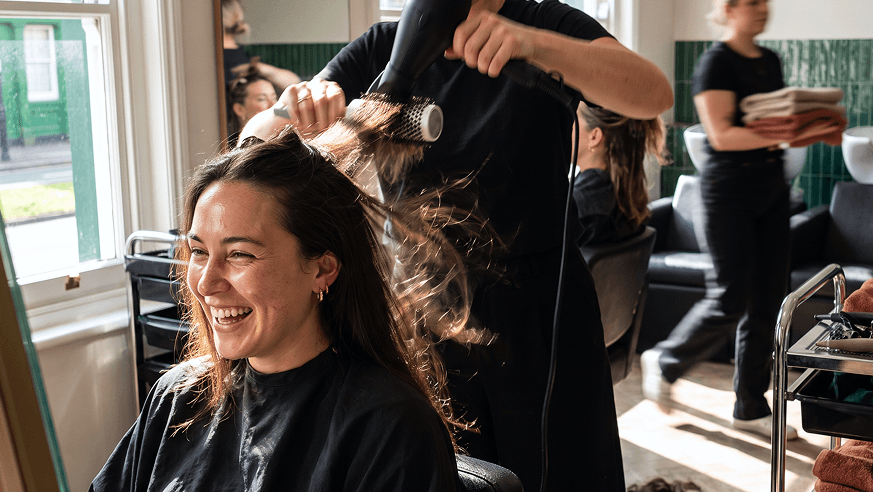 WhatsApp Business for Beauticians and Hairdressers